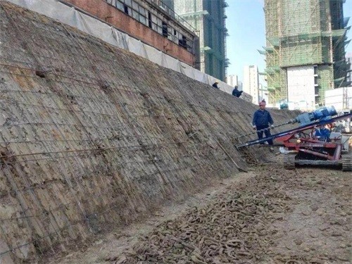 镜湖建筑边坡支护